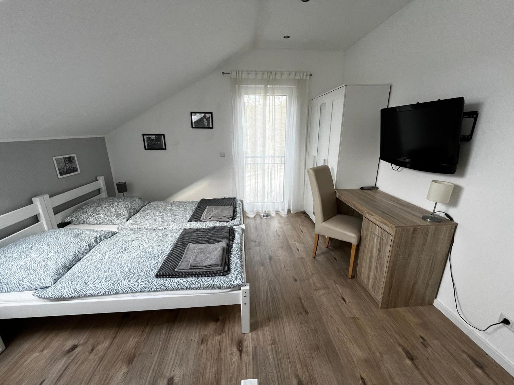 Homestay Hausgregor, Messe 15 Min, 20 Min Und Erholung Im Gruenen Winkelhaid