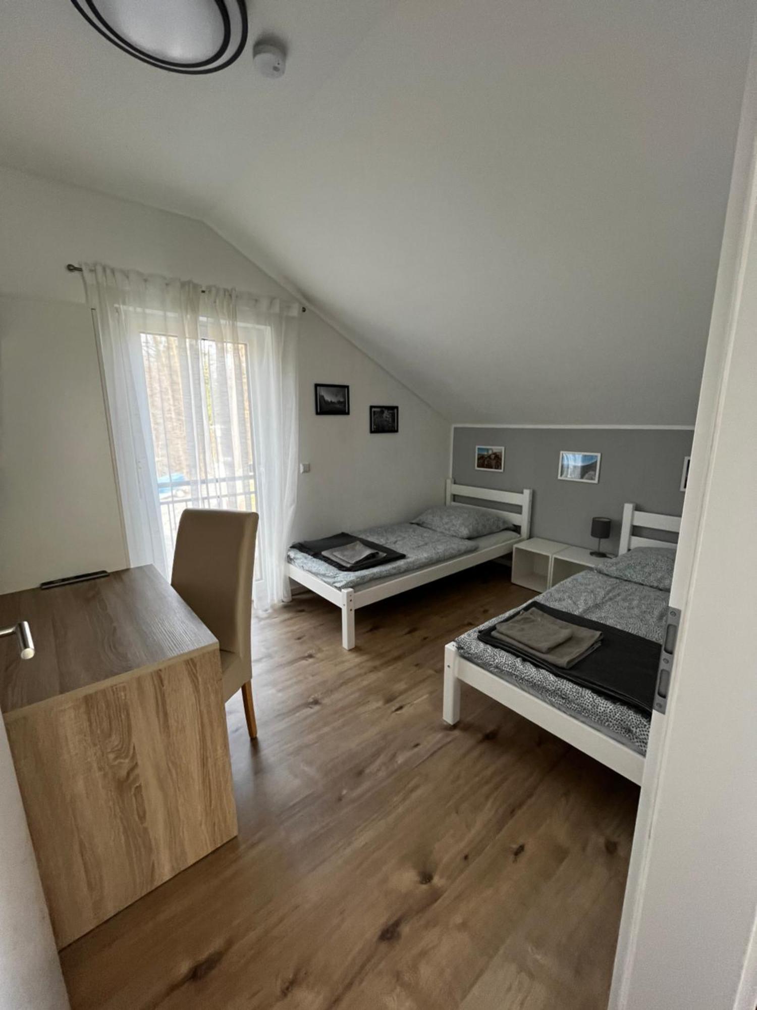 Hausgregor, Messe 15 Min, 20 Min Und Erholung Im Gruenen Homestay