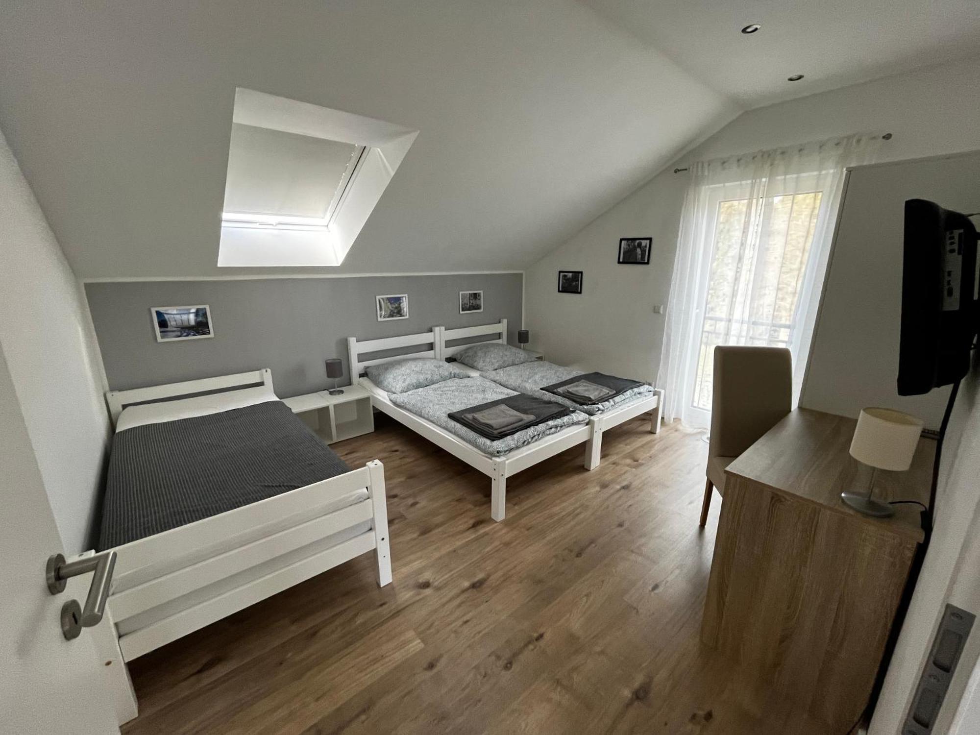 Homestay Hausgregor, Messe 15 Min, 20 Min Und Erholung Im Gruenen