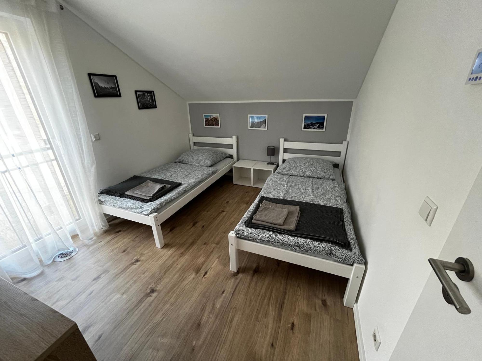 Hausgregor, Messe 15 Min, 20 Min Und Erholung Im Gruenen Homestay *