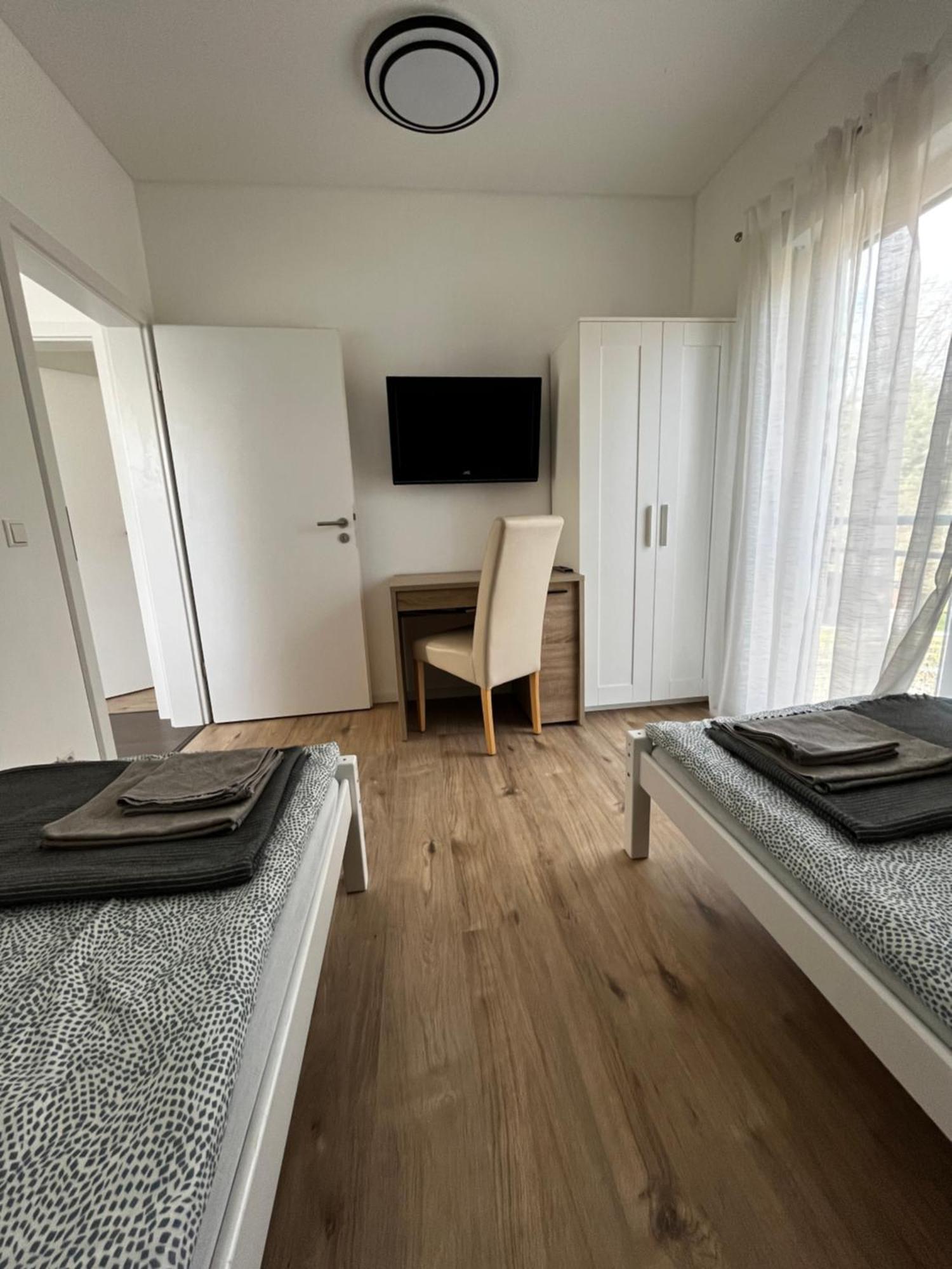 Homestay Hausgregor, Messe 15 Min, 20 Min Und Erholung Im Gruenen *